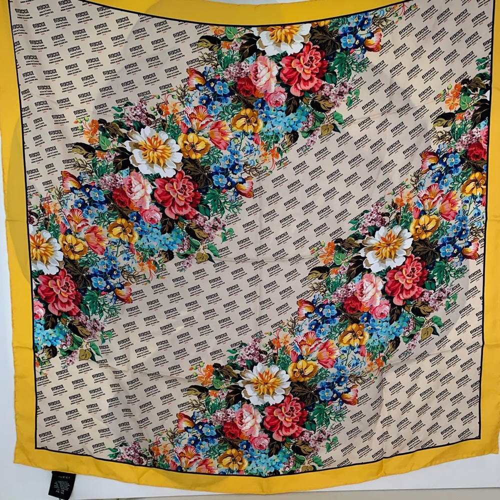 💫NWT Gucci Yellow Flower Print Scarf 513127 9275 - Picture 2 of 7